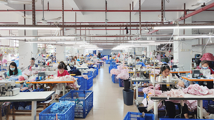 衣服工厂批发价